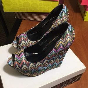 Multi-colored wedges